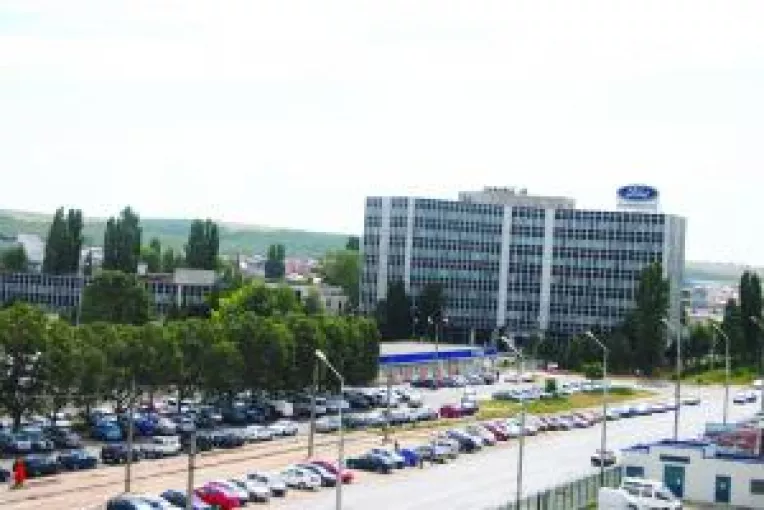 E oficial: Ford amana angajarile pana la anul
