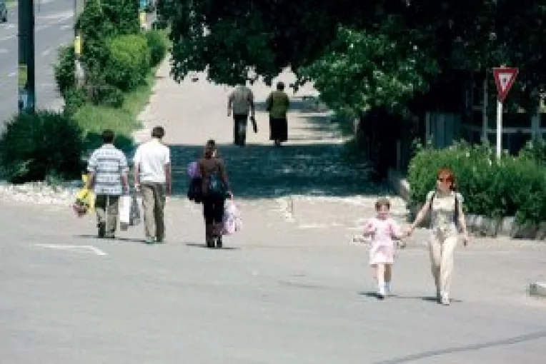 Galatenii nu-si cunosc parlamentarii!