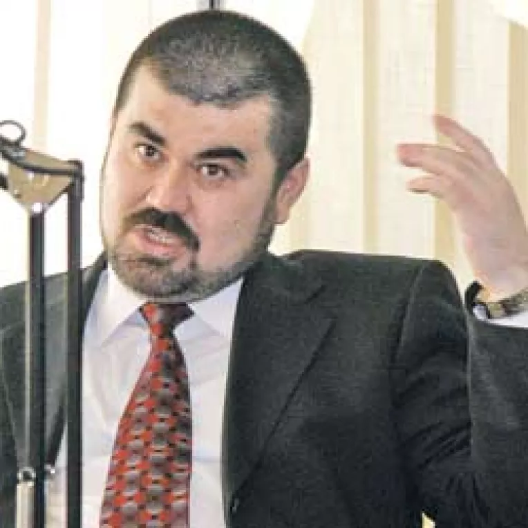 Gelil Eserghep se indreapta spre Partidul Conservator