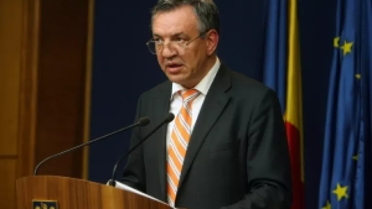 Pacuraru il va consilia pe premierul Tariceanu pe perioada suspendarii, pentru proiectele Ministerului Muncii
