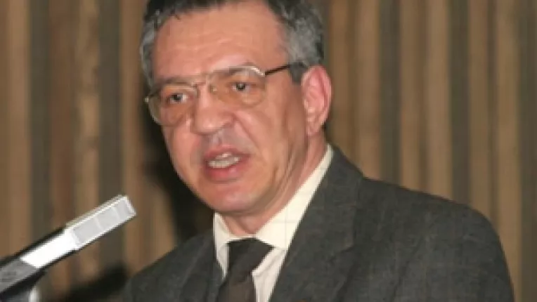 Pacuraru isi cere urmarirea penala