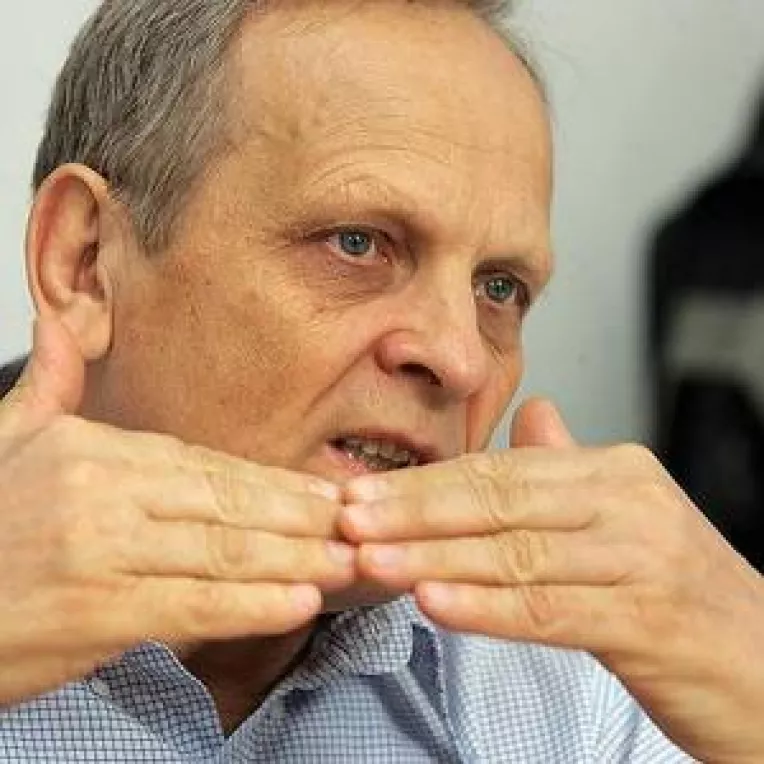 Stolojan, anuntat oficial drept propunerea de premier a PDL